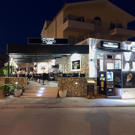 Apartments Villa Marina Рогозница Экстерьер фото