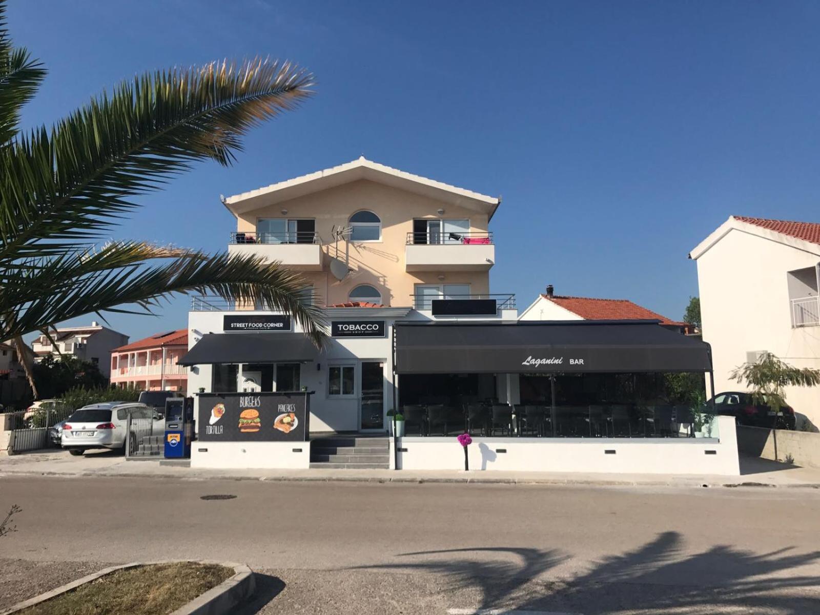 Apartments Villa Marina Рогозница Экстерьер фото